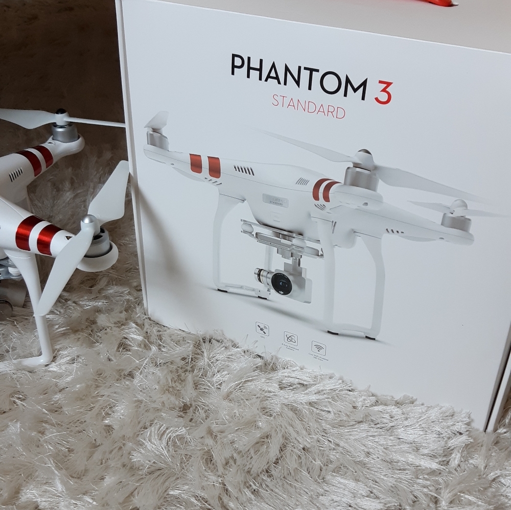 *LIKE NEW* Refurbished Phantom 3 Flying Camera Drone